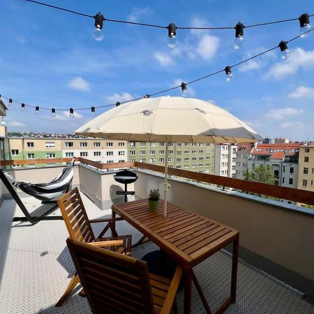 1 Bedroom Apartment With Terrace And Free Parking Near Metro Prague Extérieur photo